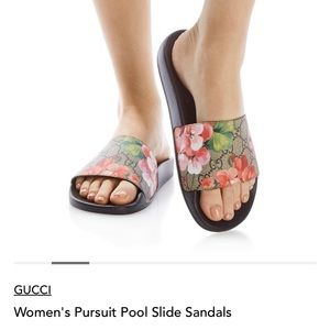 Gucci sandals - size 7